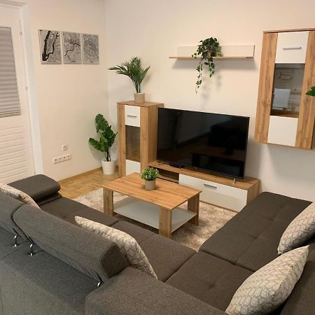 Exzellentes Apartment Mit Toller Aussicht! Linz Kültér fotó